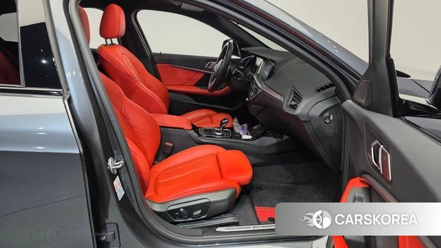 BMW 1 Series (F40) 2021 Серый из Кореи, фото 2