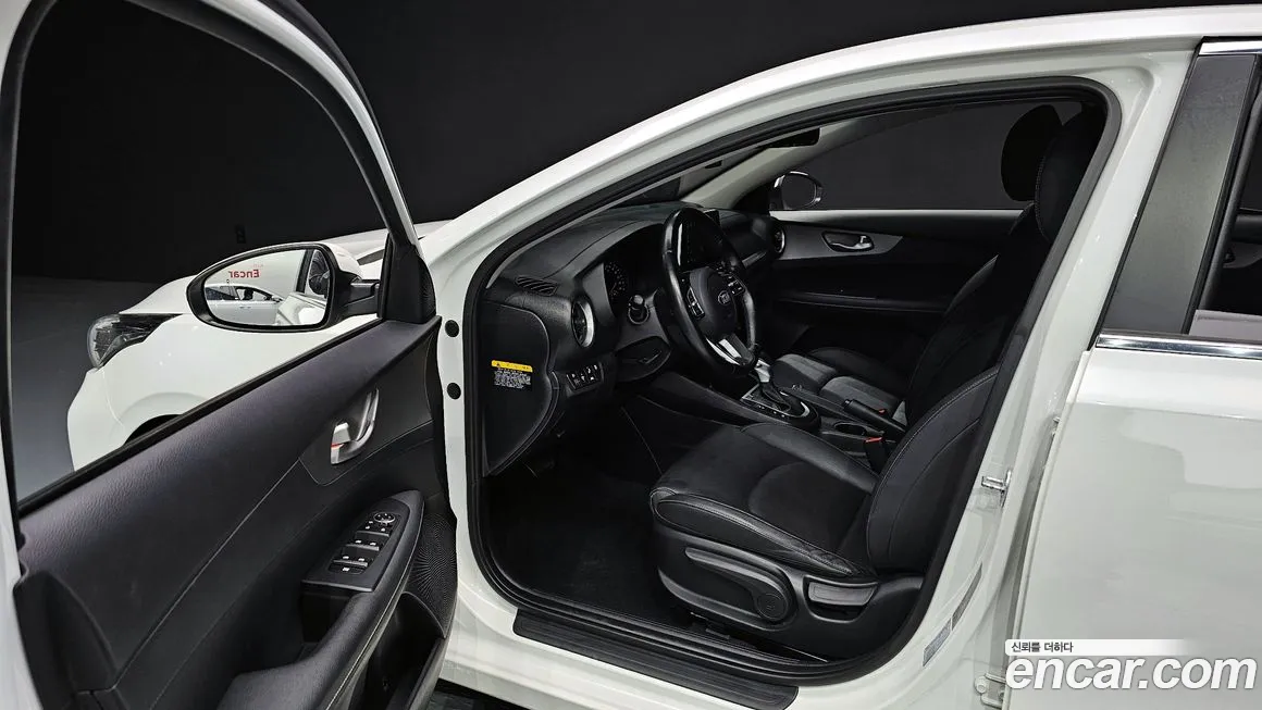 Kia Come New K3 id 1560194 из Кореи 2