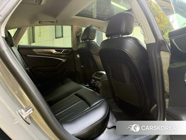 Audi A7 2022 Черный из Китая, фото 2
