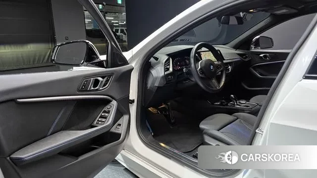 BMW 1 Series (F40) id 2889167 из Кореи 2