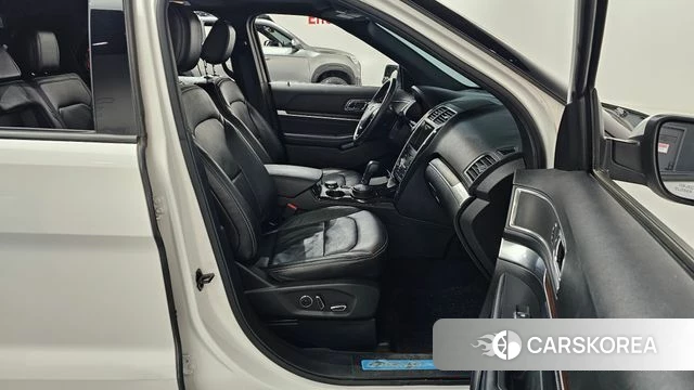 Ford Explorer 2018 Белый из Кореи, фото 2