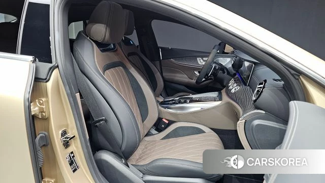 Mercedes-Benz AMG GT 2023 Песочный из Кореи, фото 2