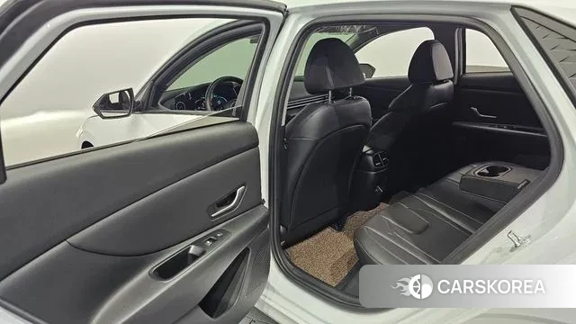 Hyundai The New Avante (CN7) 2024 Белый из Кореи, фото 2