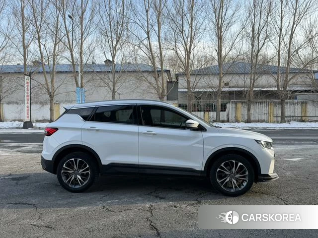 Geely Automobile Binyue 2020 Белый из Китая, фото 2