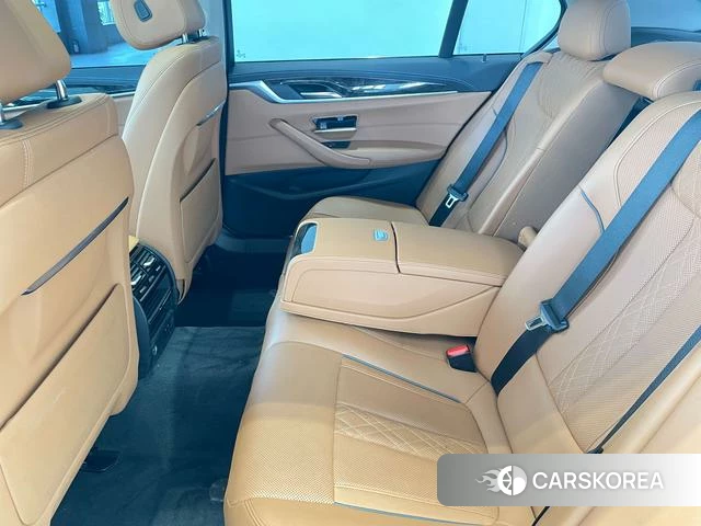 BMW 5 series 2022 Шампань из Китая, фото 2