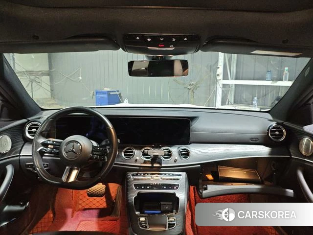 Mercedes-Benz E-class (imported) 2021 Белый из Китая, фото 2