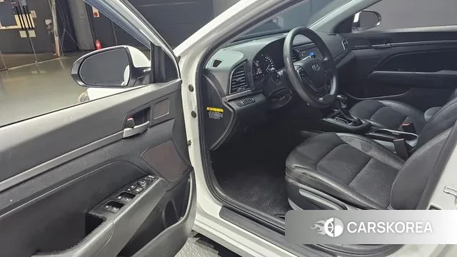 Hyundai Avante AD 2018 Белый из Кореи, фото 2