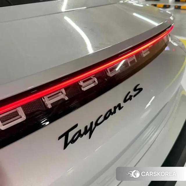 Porsche Taycan 2024 Серебристо-серый из Кореи, фото 2