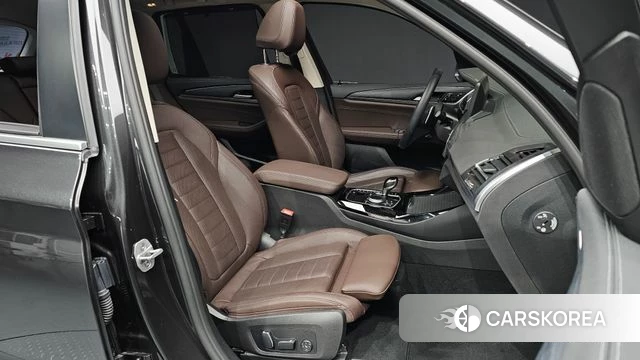 BMW X3 (G01) 2024 Серый из Кореи, фото 2