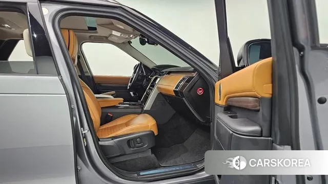 Land Rover Discovery 5 2020 Серый из Кореи, фото 2