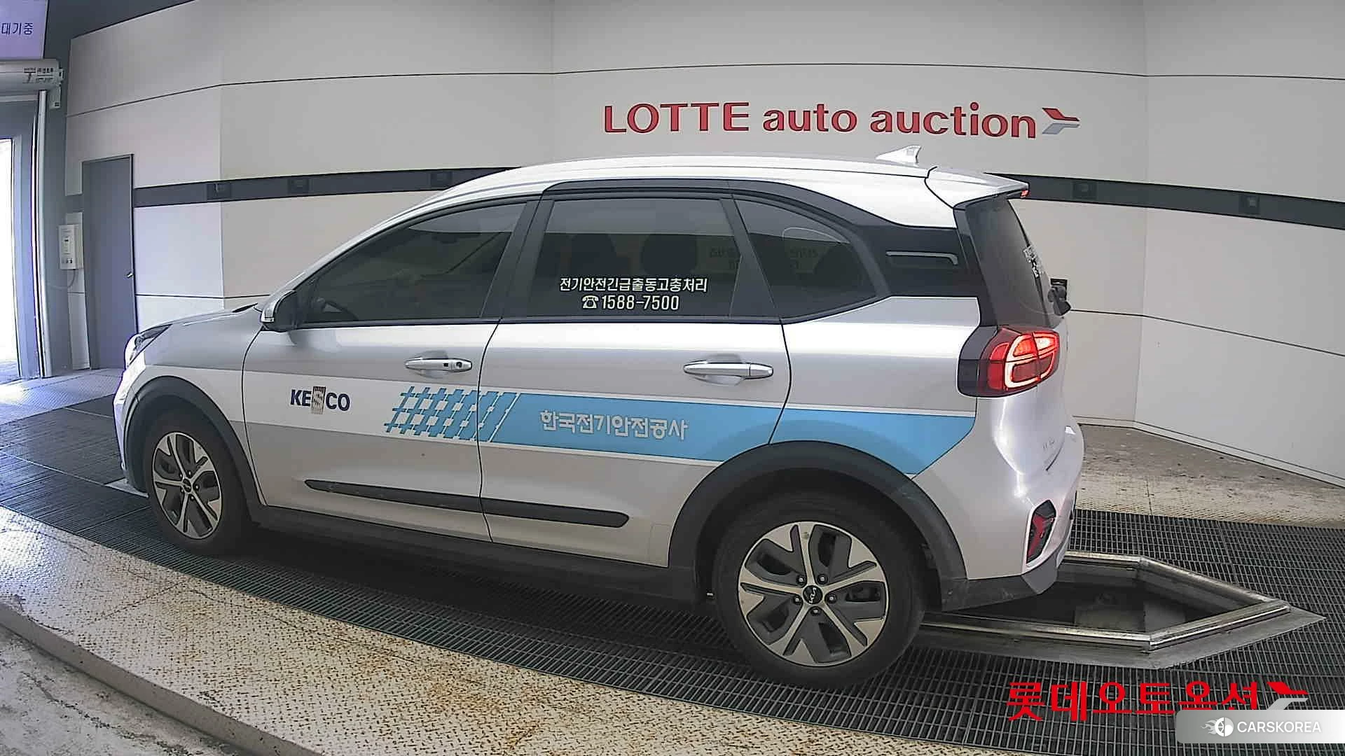Kia Niro Plus 2023 Sparkling Silver из Кореи, фото 2