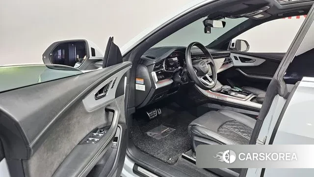 Audi Q8 (4M) 2020 Белый из Кореи, фото 2