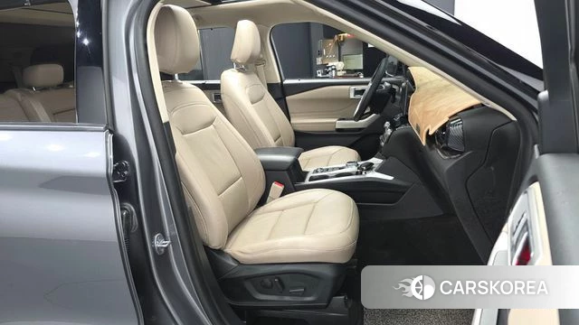 Ford Explorer 6th Generation 2021 Серый из Кореи, фото 2