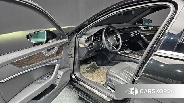 Audi A6 (C8) 2022 Черный из Кореи, фото 2