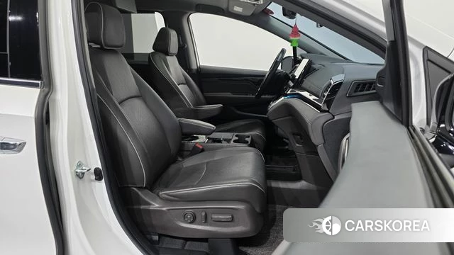 Honda Odyssey 2021 Белый из Кореи, фото 2