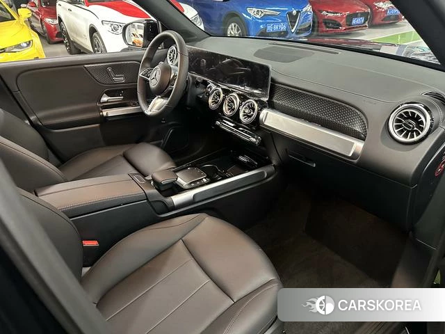 Mercedes-Benz GLB 2024 Черный из Китая, фото 2