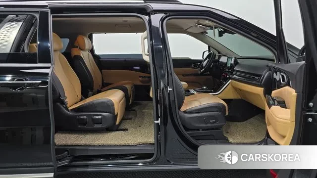 Kia Carnival 4th generation 2023 Черный из Кореи, фото 2