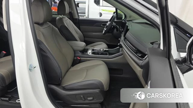 Kia The New Carnival 4th Generation 2025 Белый из Кореи, фото 2