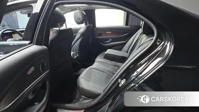 Mercedes-Benz E-Class W213 2020 Черный из Кореи, фото 2