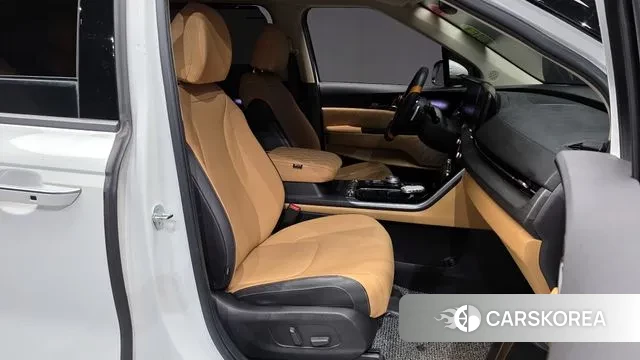 Kia Carnival 4th generation 2023 Белый из Кореи, фото 2