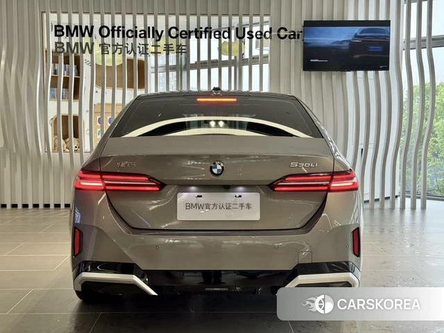 BMW 5 series 2024 Серебристо-серый из Китая, фото 2