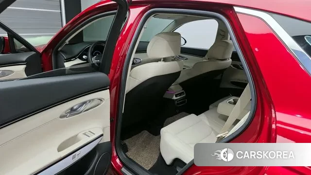 Genesis GV70 2021 Красный из Кореи, фото 2