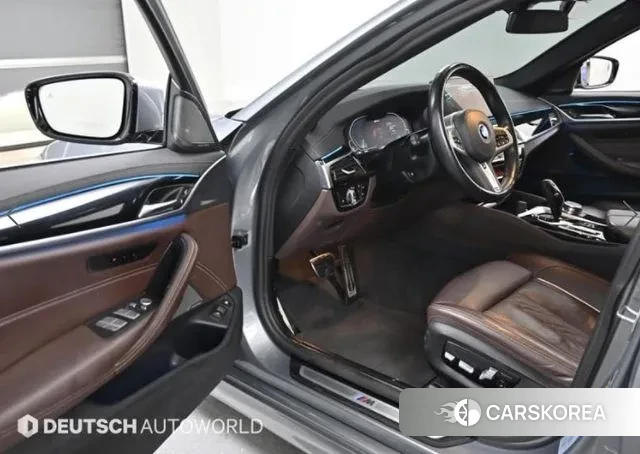 BMW 5 Series (G30) 2022 Серебряный из Кореи, фото 2