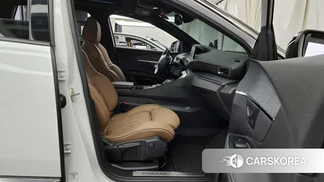 Peugeot 5008 second generation 2019 Белый из Кореи, фото 2