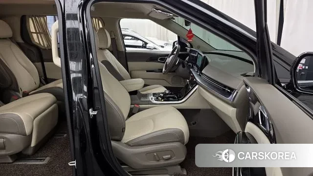 Kia Carnival 4th generation 2023 Черный из Кореи, фото 2