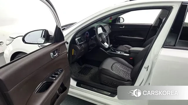 Kia The New K5 2nd generation 2019 Белый из Кореи, фото 2