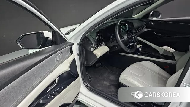 Hyundai Avante (CN7) 2021 Белый из Кореи, фото 2