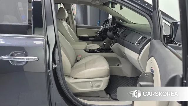 Kia The New Carnival 2018 Черный из Кореи, фото 2