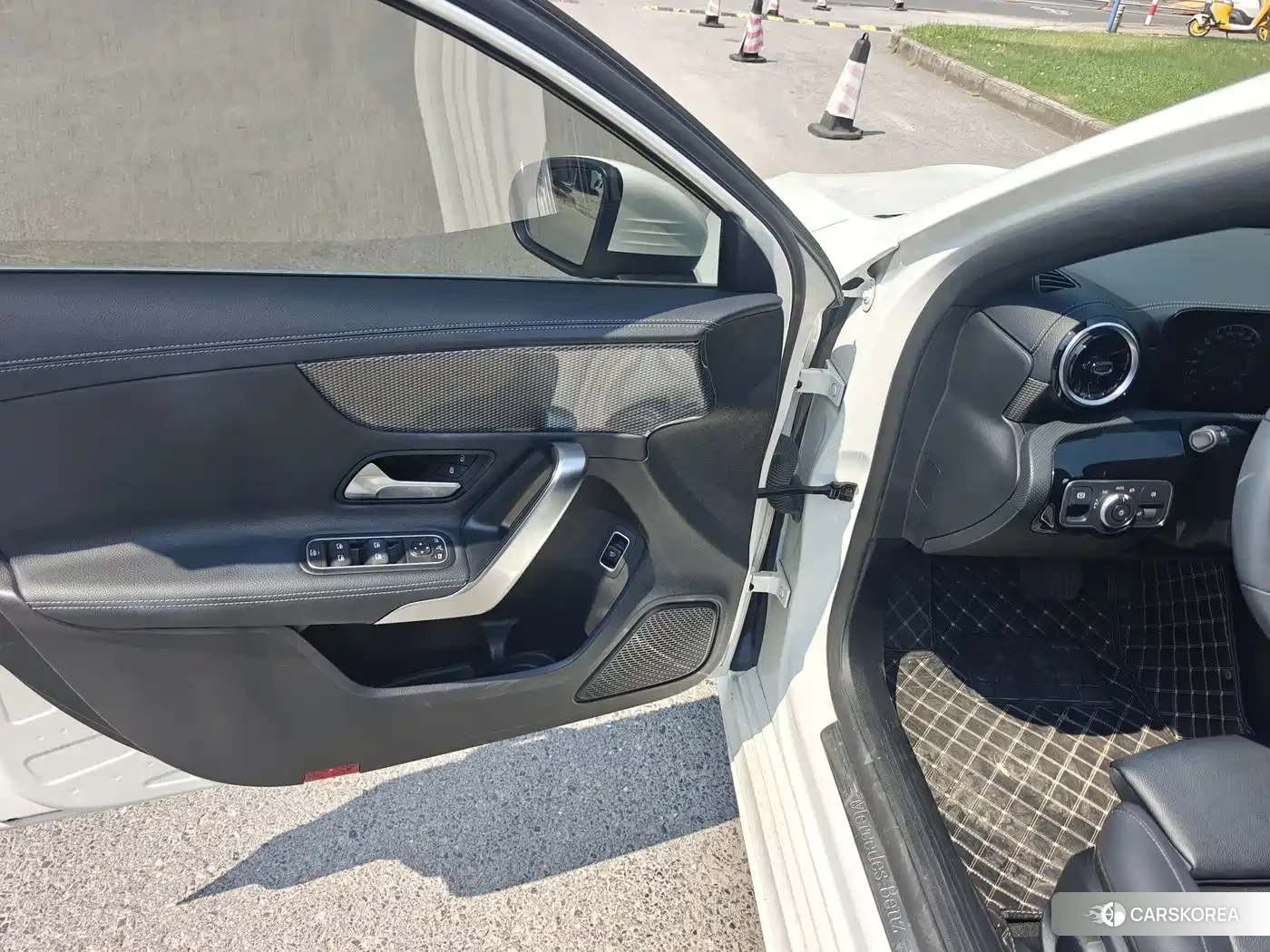 Mercedes-Benz A-Class 2022 Белый из Китая, фото 2