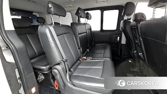 Hyundai Staria 2022 Белый из Кореи, фото 2