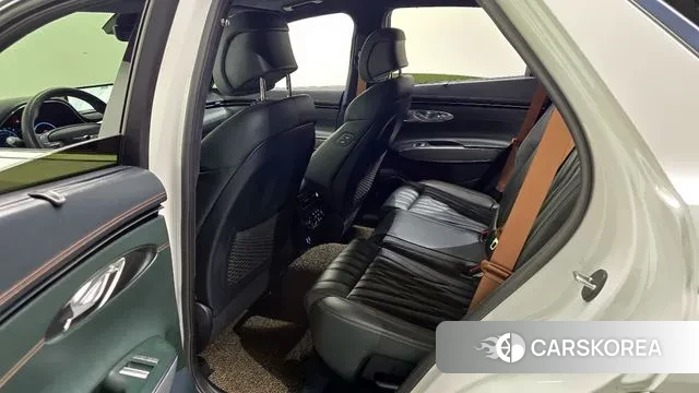 Genesis GV70 2022 Белый из Кореи, фото 2