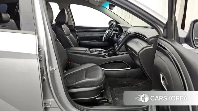 Hyundai Tucson (NX4) 2021 Серебристо-серый из Кореи, фото 2