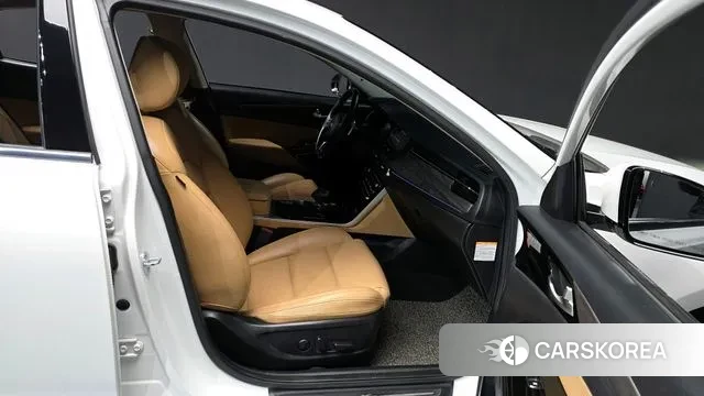 Kia K7 Premier Hybrid 2021 Белый из Кореи, фото 2