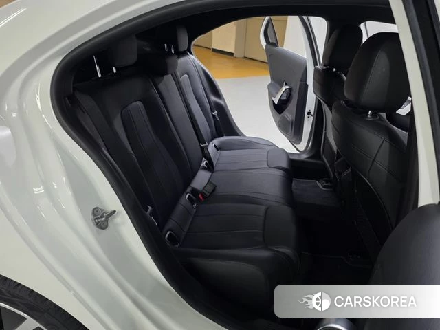 Mercedes-Benz A-Class W177 2021 Белый из Кореи, фото 2