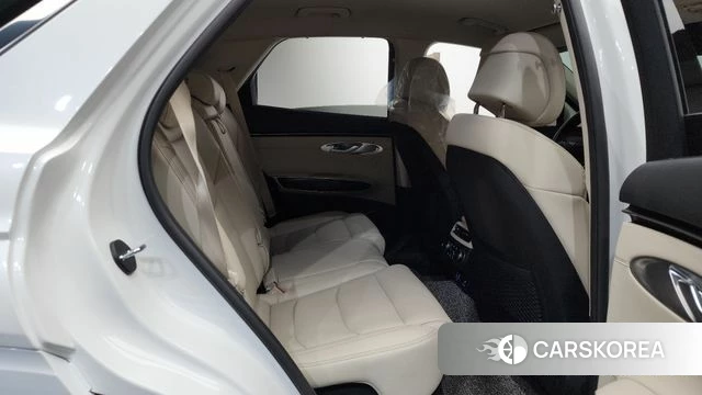 Genesis GV70 2022 Белый из Кореи, фото 2