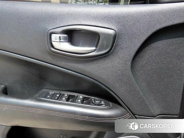 Jeep Compass 2nd Generation 2019 Серый из Кореи, фото 2