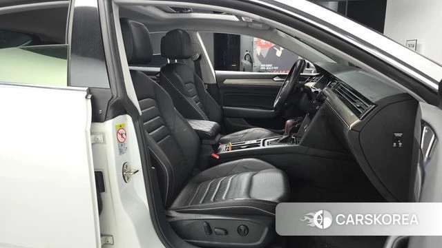 Volkswagen Arteon 2019 Белый из Кореи, фото 2