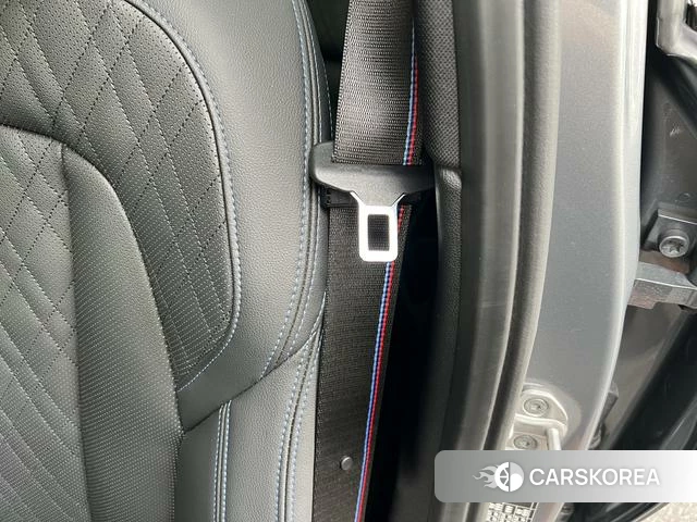 BMW 3 series 2025 Серебристо-серый из Китая, фото 2