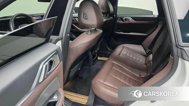 BMW i4 2024 Белый из Кореи, фото 2