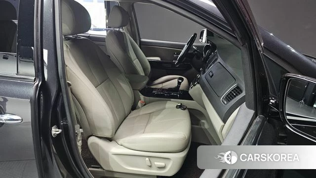 Kia The New Carnival 2018 Серый из Кореи, фото 2