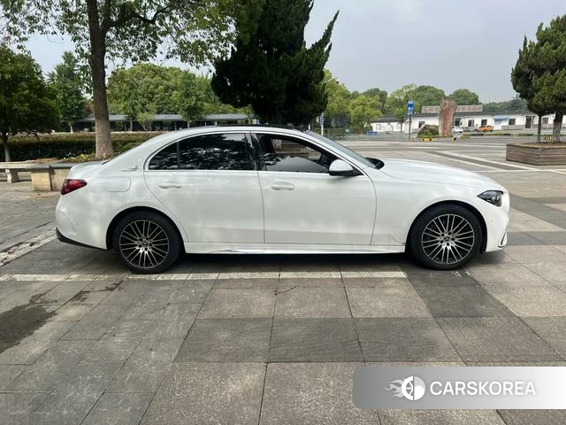 Mercedes-Benz Class C 2022 Белый из Китая, фото 2