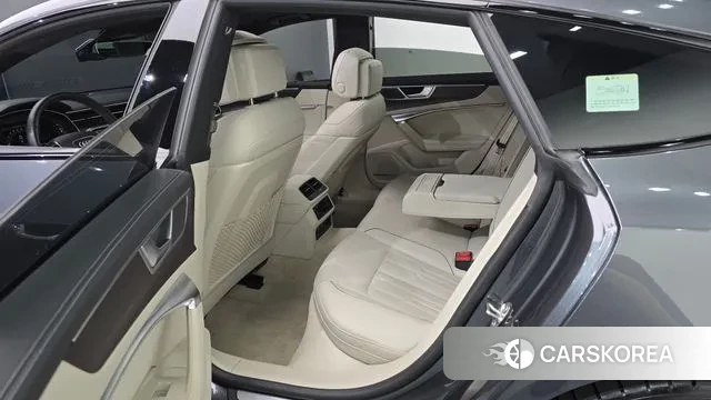 Audi A7 (4K) 2022 Белый из Кореи, фото 2