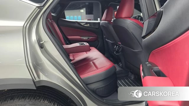 Lexus NX450h + 2nd generation 2023 Серебристо-серый из Кореи, фото 2
