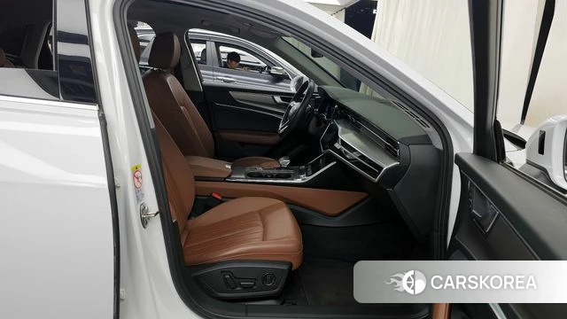 Audi A6 (C8) 2020 Белый из Кореи, фото 2