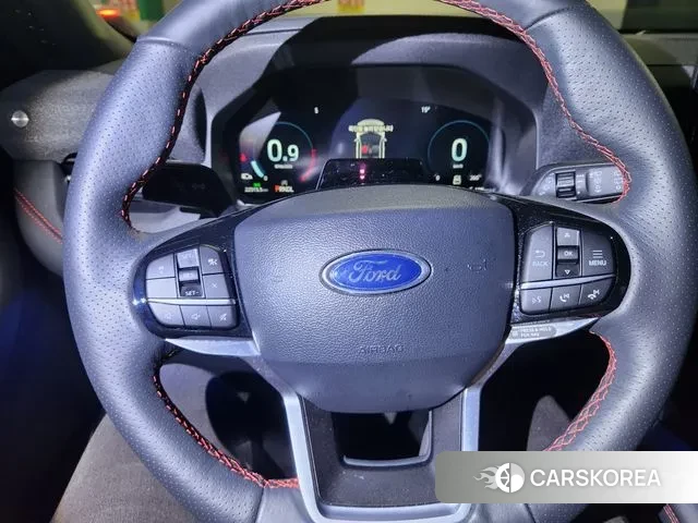 Ford Explorer 6th Generation 2025 Белый из Кореи, фото 2