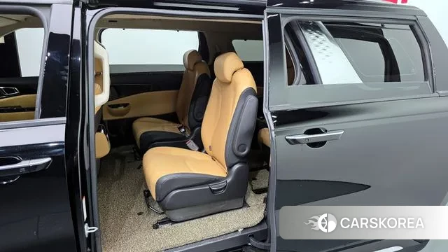 Kia Carnival 4th generation 2021 Черный из Кореи, фото 2